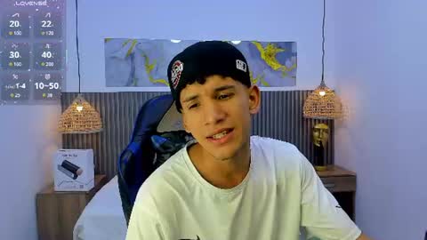 jdwhite18 online show from July 27, 4:08 am