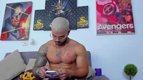 Jean  axelcrow       Modelo Independiente online show from December 29, 2:38 am