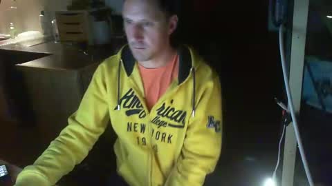 Snapshot of jef74700 chatting on December 11, 3:37 am Jrme online show from December 11, 3:37 am