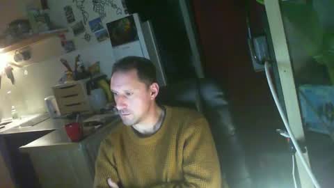 Snapshot of jef74700 chatting on December 15, 4:29 am Jrme online show from December 15, 4:29 am
