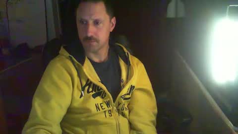 Snapshot of jef74700 chatting on March 5, 5:18 am Jrme online show from March 5, 5:18 am