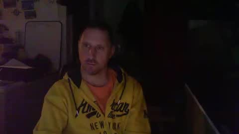 Snapshot of jef74700 chatting on February 13, 4:32 am Jrme online show from February 13, 4:32 am