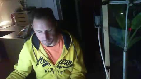 Snapshot of jef74700 chatting on January 4, 3:18 am Jrme online show from January 4, 3:18 am