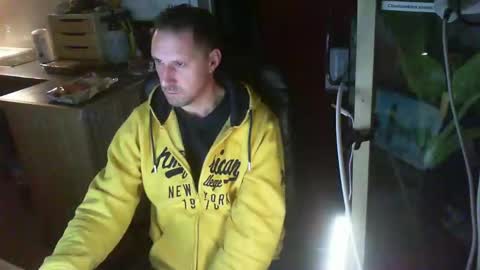 Snapshot of jef74700 chatting on December 28, 3:26 am Jrme online show from December 28, 3:26 am