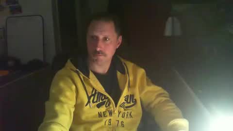 Snapshot of jef74700 chatting on March 3, 4:34 am Jrme online show from March 3, 4:34 am