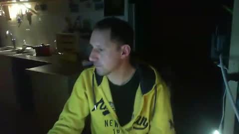 Snapshot of jef74700 chatting on December 3, 3:40 am Jrme online show from December 3, 3:40 am