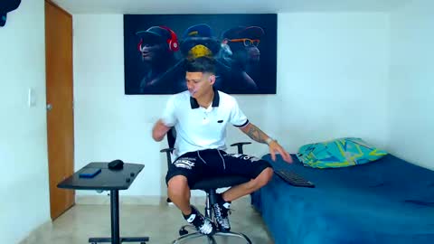 jeffer21_hot online show from February 2, 8:24 am