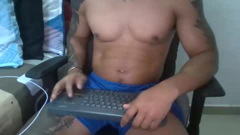 jeison_adam97 online show from November 9, 9:08 pm