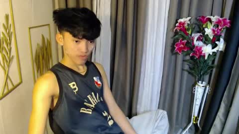 jemart_urnaughtboy online show from July 28, 12:45 pm
