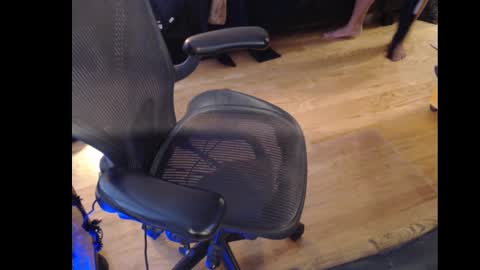 PegMePlease online show from October 31, 8:23 pm