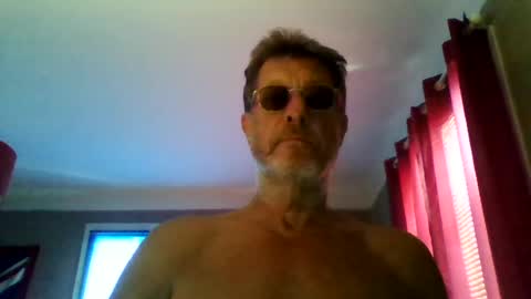 jerflor online show from June 22, 2:54 pm