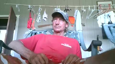 Snapshot of jess_n_ryan chatting on October 14, 10:28 pm Ry Guy online show from October 14, 10:28 pm