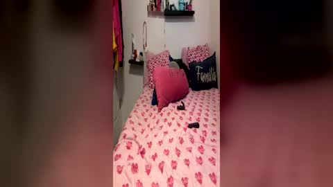 Hungjessy online show from July 4, 10:40 am