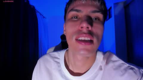 Snapshot of jeyden_camilo chatting on October 21, 11:18 pm Jeyden Camilo online show from October 21, 11:18 pm