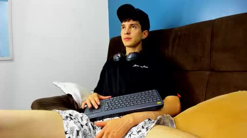 Jheampiero online show from January 31, 8:29 pm