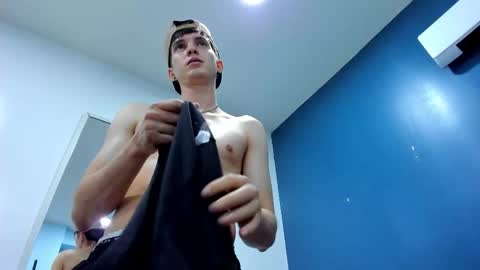 Jheampiero online show from February 3, 2:53 am