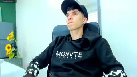 Jheampiero online show from April 20, 9:06 pm