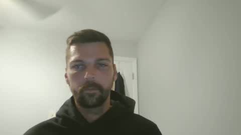 jholls online show from March 4, 11:11 pm