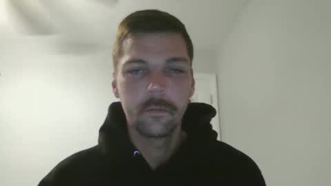 jholls online show from February 9, 10:00 pm