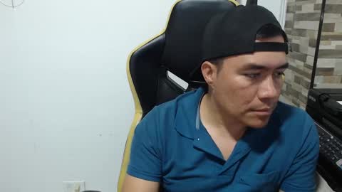 jhonatan_morales online show from October 10, 12:48 am