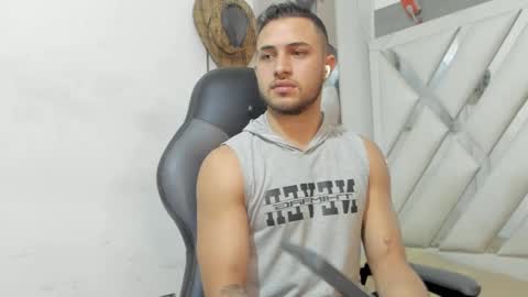 Snapshot of jhonny_flames7 chatting on February 3, 3:53 am jhonny online show from February 3, 3:53 am