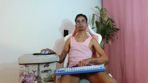 jhonsonvlatino online show from July 9, 7:45 am