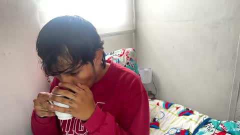 MODELO INDEPENDIENTE online show from February 18, 2:15 pm