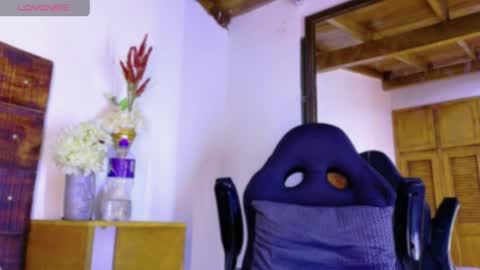 jhosuavega online show from April 9, 6:19 am