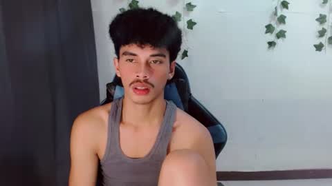 Snapshot of jim_cumxx chatting on September 22, 10:59 am JIMBOY online show from September 22, 10:59 am