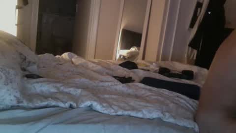 Snapshot of jknolez chatting on October 26, 4:58 am Benjamin Cuckington online show from October 26, 4:58 am