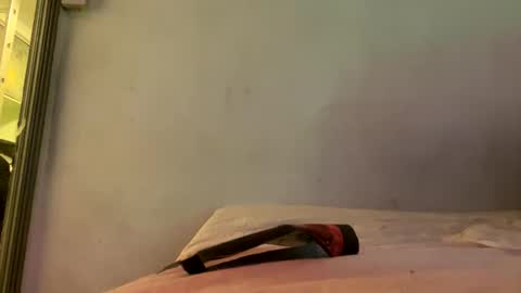 jlarks1 online show from April 12, 10:43 pm