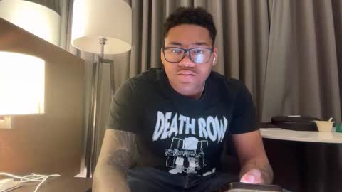 jmac_723 online show from March 27, 8:26 am