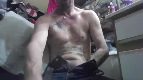 joeybcali79 online show from April 18, 7:40 pm