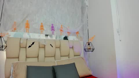 Johan  online show from October 23, 7:50 pm