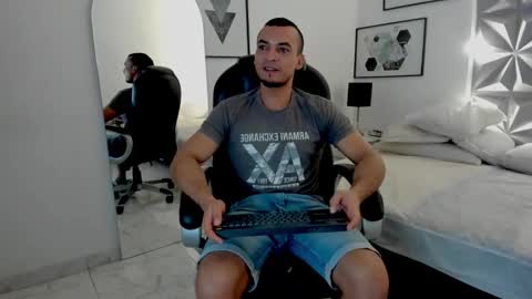 johan online show from December 18, 11:06 am