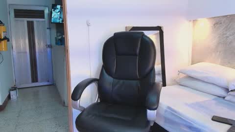 johan online show from February 23, 6:48 am