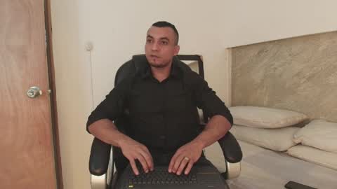 johan online show from March 30, 5:52 am