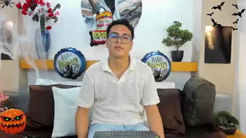 Snapshot of johnbelrose chatting on October 20, 7:29 pm johnbelrose online show from October 20, 7:29 pm