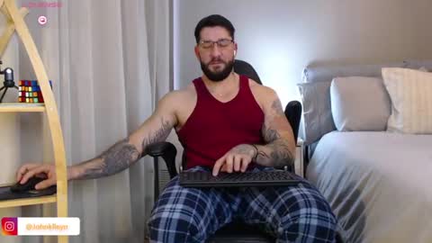 john online show from July 28, 7:39 pm
