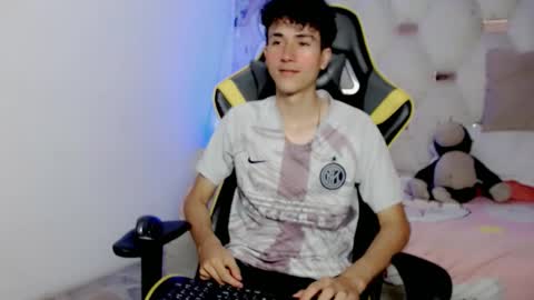 johnny_cagee online show from November 28, 6:49 am