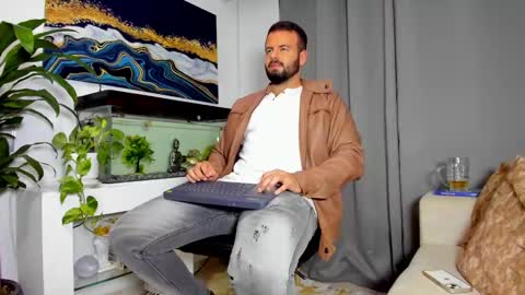 Snapshot of johnnygrayson_ chatting on February 19, 12:25 am JOHNNY online show from February 19, 12:25 am