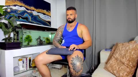 Snapshot of johnnygrayson_ chatting on February 26, 11:02 pm JOHNNY online show from February 26, 11:02 pm