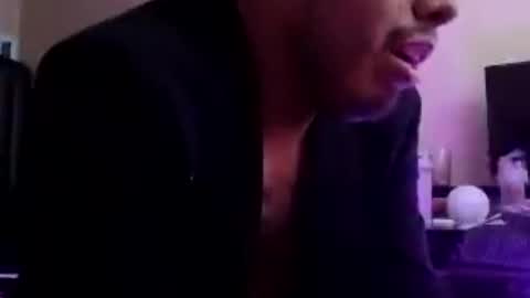 johnnyleos online show from June 17, 8:10 pm