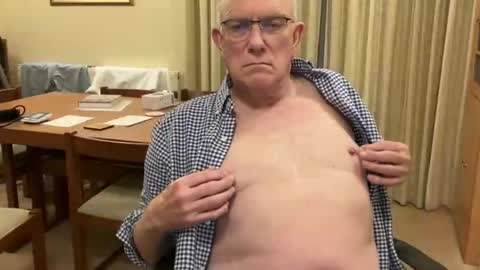 johnsenior41 online show from January 31, 10:52 pm