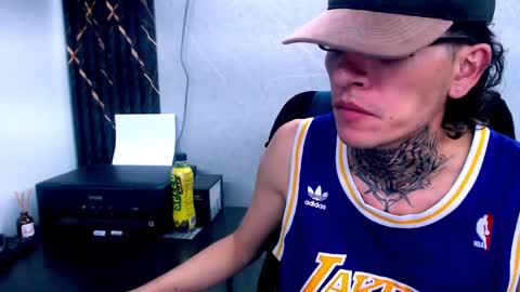 johnsonisaac94  online show from February 18, 4:26 am