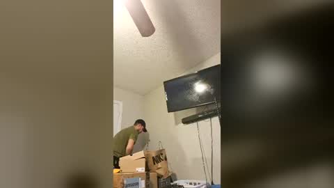 johnturner0991 online show from August 6, 5:08 pm