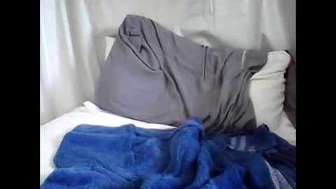 Snapshot of johnziin chatting on February 25, 6:42 pm johnziin online show from February 25, 6:42 pm