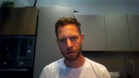 jojo19844 online show from September 18, 9:22 am