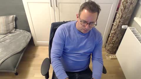 goBerlin38 online show from November 25, 8:00 pm