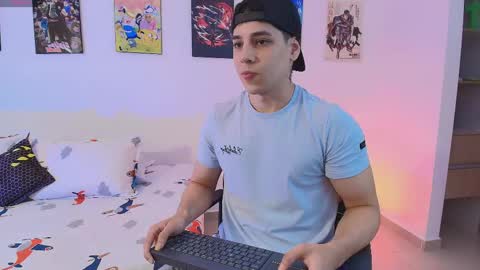 Instagram jonathanfit14 online show from April 8, 8:39 pm